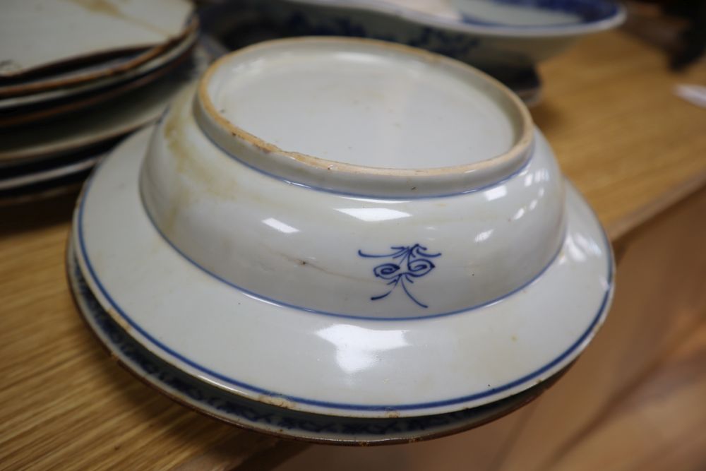 Twenty nine pieces of 19th century Chinese blue and white export porcelain to include dishes, plates and a bowl (a.f.)